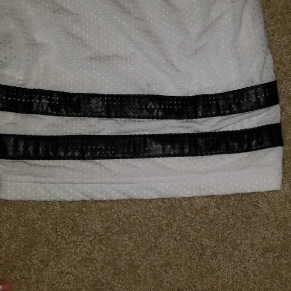 Homme + Femme Shorts - Picture 3 of 3